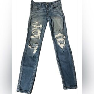 American Eagle Next Level Stretch Distressed Denim- Size 6